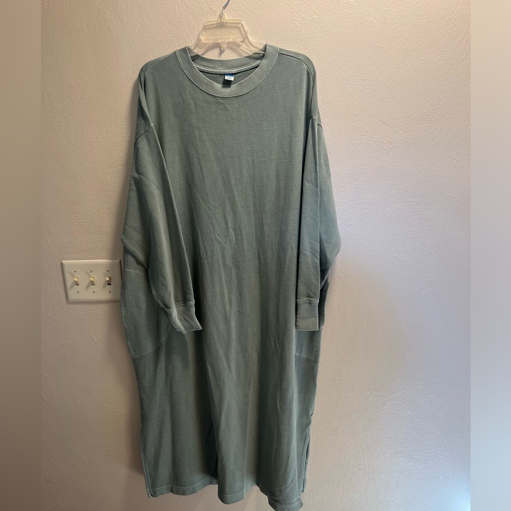 NWT Old Navy Sweatshirt Dress with pockets